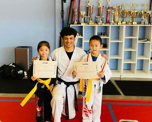 Future Black Belts....
www.amerikicklansdale.com