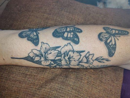 Butterflies and gladiolus flowers done by Luis