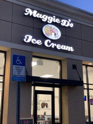 Front of ice cream shop