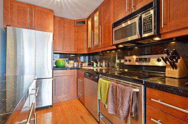 Updated kitchen for a rental property-Streeterville Realty