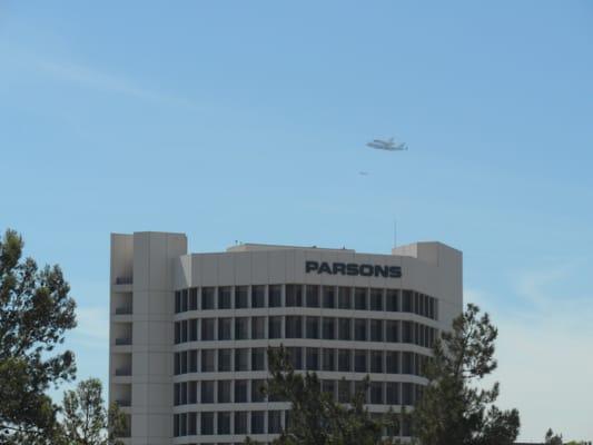 Space Shuttle on top of the 747 escorted by 2 jets!