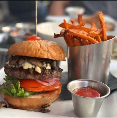 CHOPHOUSE MOUNTAIN BURGER* cheddar, swiss or blue cheese, fries, foie gras gravy and pick your toppings!