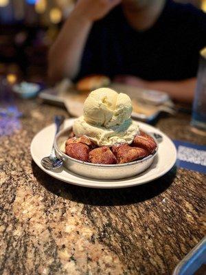 Monkey Bread Pizookie