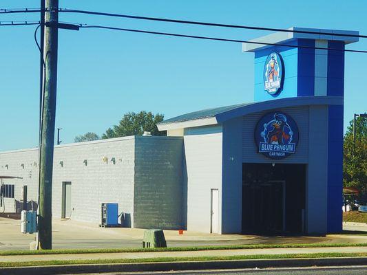 BLUE PENGUIN CAR WASH in Griffin, Georgia.