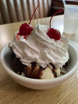 Brownie sundae