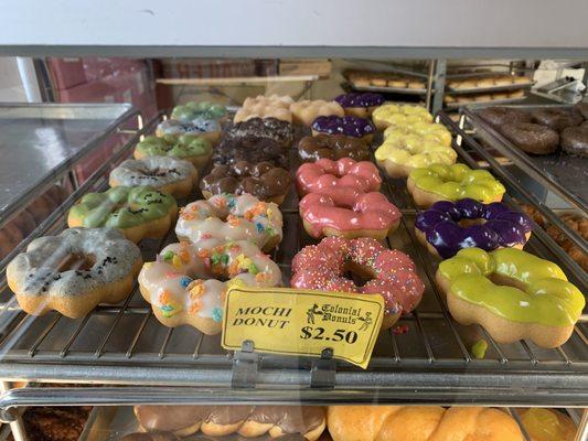 mochi donut - great selection of flavors and only $2.50 each