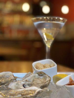 Oysters and proper martini (that's GIN, stirred, WITH vermouth!