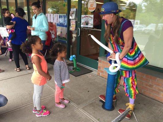 Fun times at parties at Gymboree Play & Music of HIllsborough