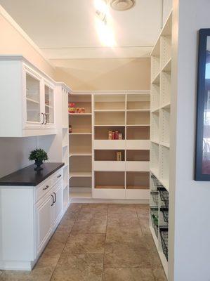 Showroom Butler's Pantry