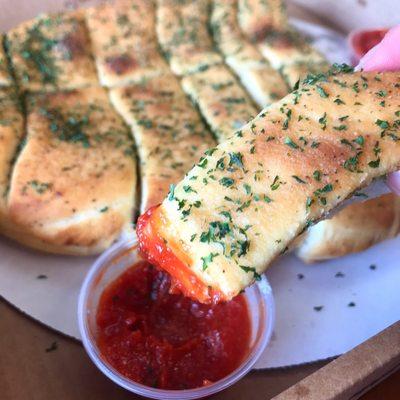 Vegan garlic bread, didn't receive the vegan ranch as mentioned on the menu.