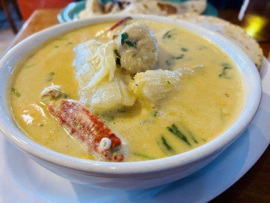 Sopa de jaiba: blue crab soup