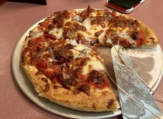 Hamburger Pizza with bacon