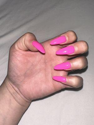 Full set by Lena, almond shaped, pink nails, color 809 dnd