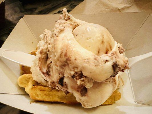 Nina's Waffles & Ice Cream