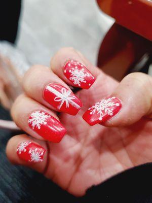 My Christmas nails are fabulous ~~!!!