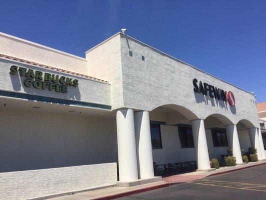 Attention Yelpers: inside Safeway