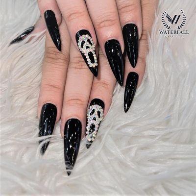 Halloween nail design