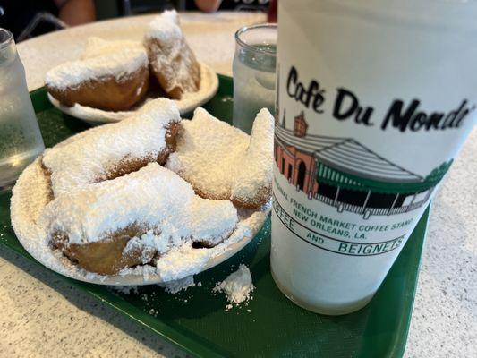 Cafe Du Monde