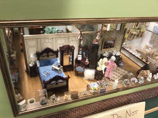 Miniature house items