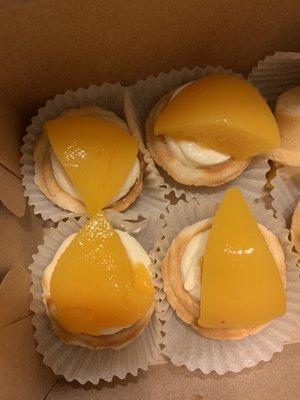 Peach fruit tart $1.50