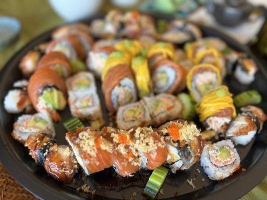 Specialty roll platter.