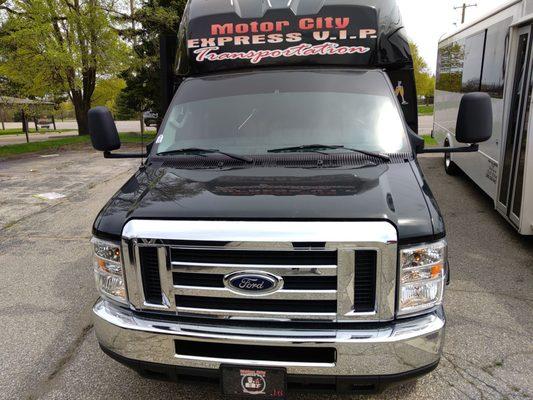 We order pizzas for our Bachelor parties and golf outings!! Motor City Express VIP Transportation