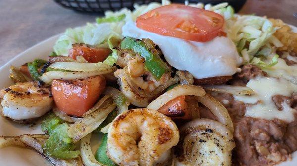 Lunch fajita with shrimp