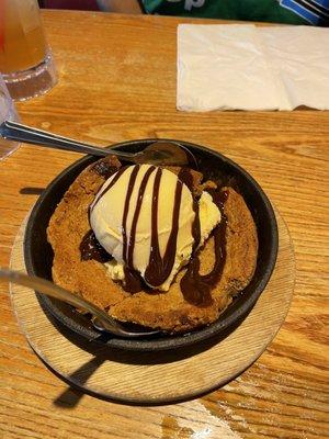 Skillet Chocolate Chip Cookie