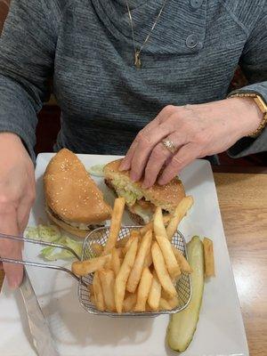 Cheeseburger with Fries