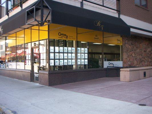 Front of Century 21 Trenka Office