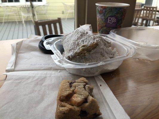 beignet and scone