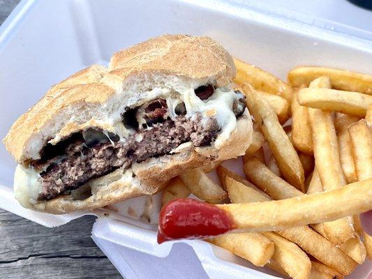 Bacon cheeseburger, fries - hot n' crispy