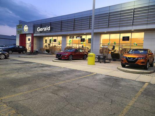 Gerald Nissan of Naperville