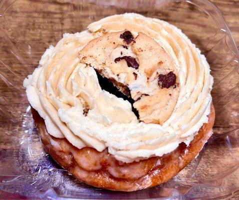 Cookies and cream donut