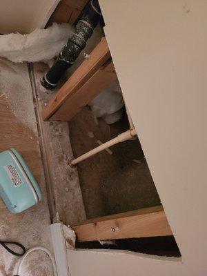 Exploratory hole masterbath1