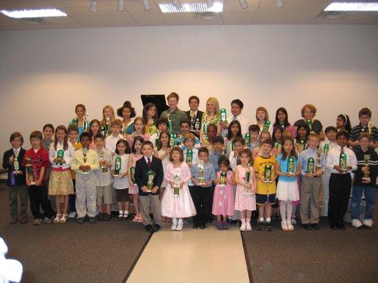 Students with their hard earned awards!