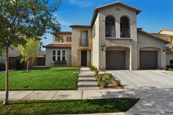 New Listing!  Sycamore Creek in Corona.  5 Bedrooms, 4 Bathrooms, Approx. 4300 sq ft.  Only $425,000