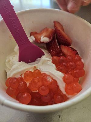 Tart yogurt with Boba and strawberry