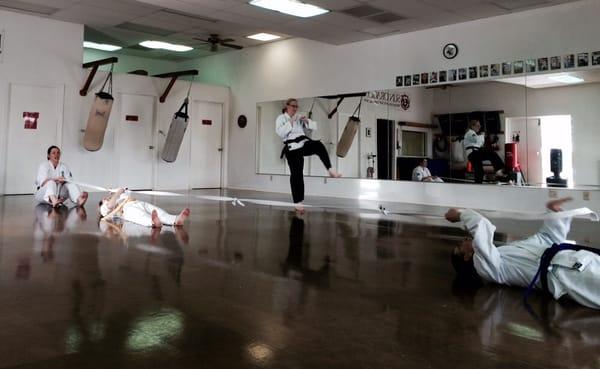 White belt class today had a great mix of curriculum and cardio. Lots of fun!