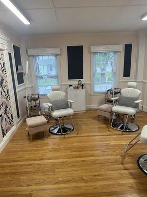 Brow/lash room