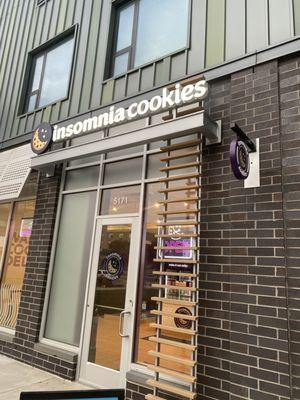 Insomnia Cookies