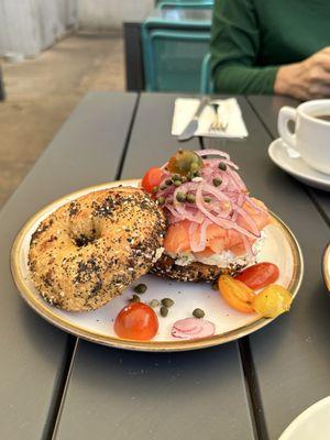 bagel & lox