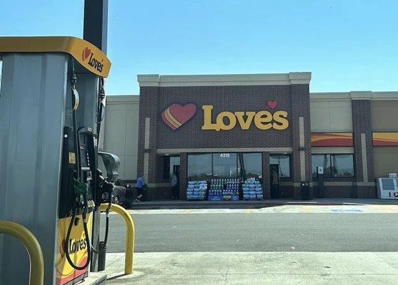 Love's travel stop and gas