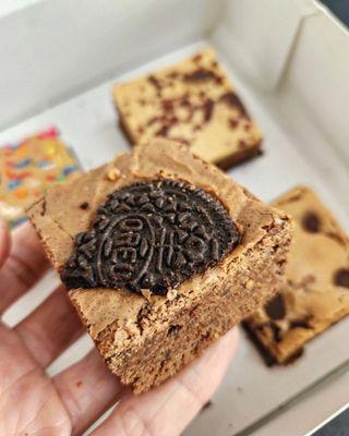 Cookies & Cream Brownie