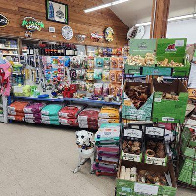 If you are looking for something specific for your pet, don't hesitate to ask us to bring it in!