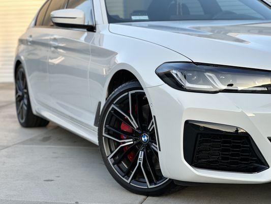 Ceramic Coating, and blacking out of the front reflectors on this 2023 BMW 540i Msport.