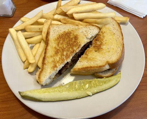 Patty Melt w/fries and pickle