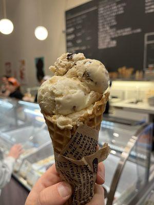 Salted Peanut Butter with Chocolate Flecks (5/5, top) Brown Butter Almond Brittle (5/5, middle), Gooey Butter Cake (5/5, bottom)