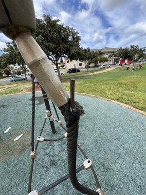 Good park. Just wanted to post in hopes it gets repair before someone gets hurt. Metal bar sticking out of the rope.