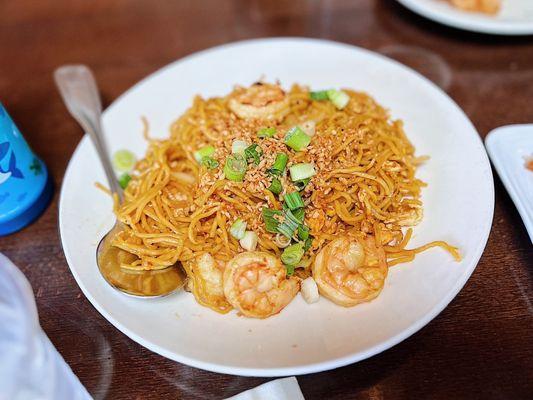 Garlic noodle with shrimp